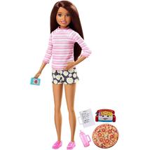 Barbie bébiszitter baba