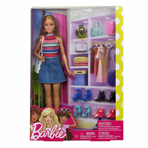 Barbie: szőke baba kiegészítőkkel