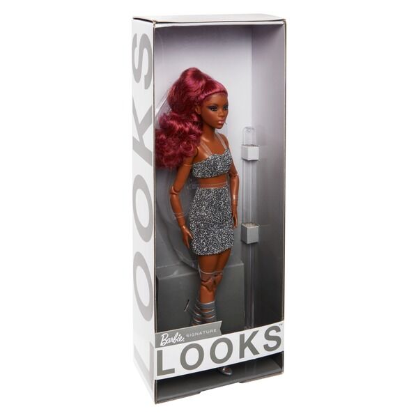 Barbie Looks: Fekete-ezüst kollekció - Vörös hajú baba