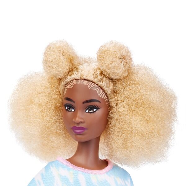Barbie Fashionista: Afro hajú Barbie batikolt ruhában