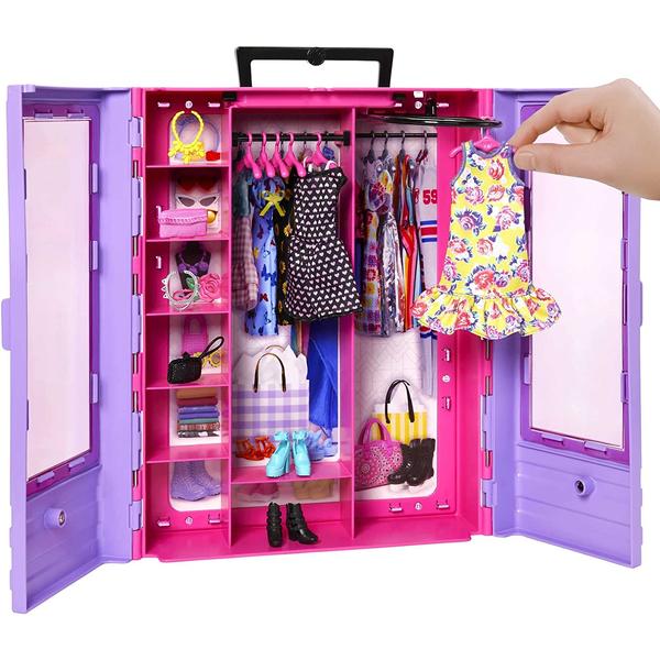 Barbie: Fashionista öltözőszekrény 2022