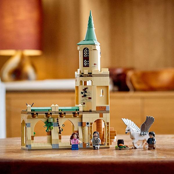 LEGO® Harry Potter™ - Roxfort kastélyudvar Sirius megmentése (76401)
