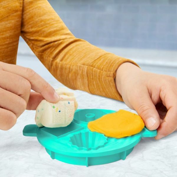 Play-Doh: Varázslatos konyhai robotgép gyurmakészlet