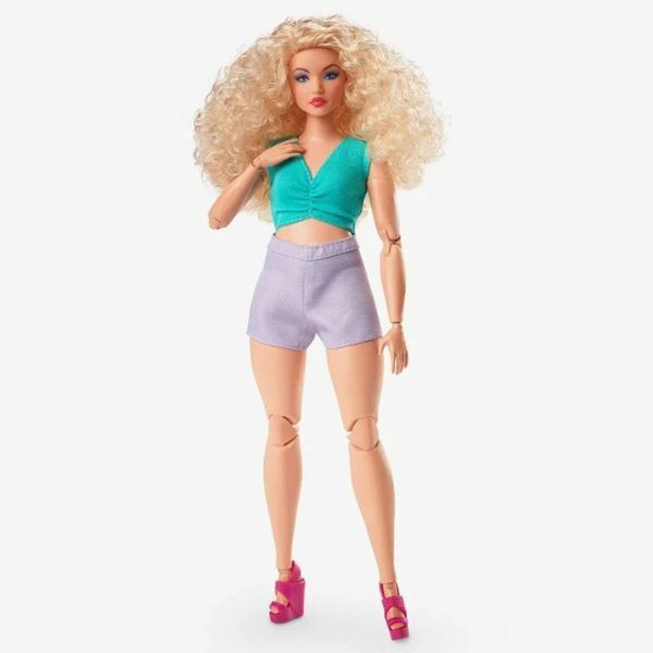 Barbie: Neon kollekció - Barbie lila rövidnadrágban